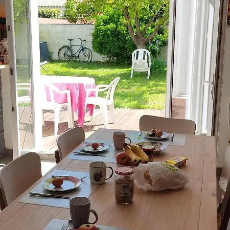 Maison Des Acacias